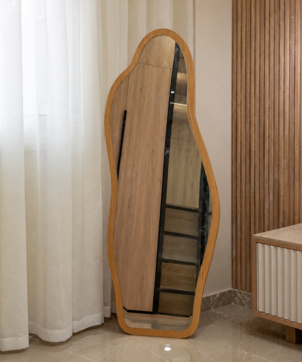 Meloria Mirror